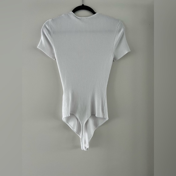 Abercrombie & Fitch short sleeve portrait neck bodysuit - Picture 3 of 6